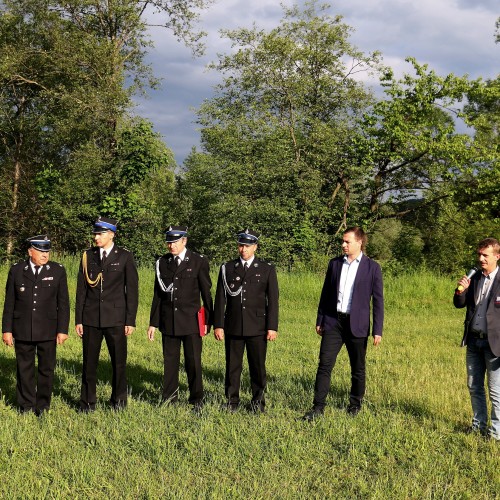 Przekazanie sprzętu dla Ochotniczych Straży Pożarnych